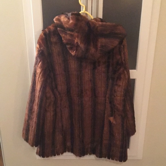 Faux Fur Jacket - Picture 2 of 5